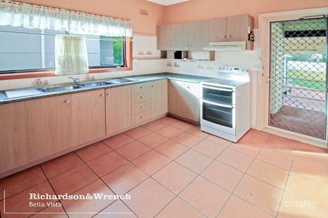 Property photo of 18 Omaroo Avenue Doonside NSW 2767