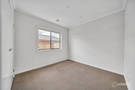 Property photo of 7 Punt Way Clyde VIC 3978