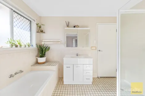 Property photo of 13 Louisa Court Emerald QLD 4720