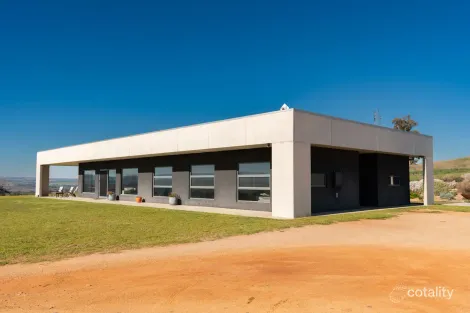 Property photo of 5162 Cargo Road Canowindra NSW 2804