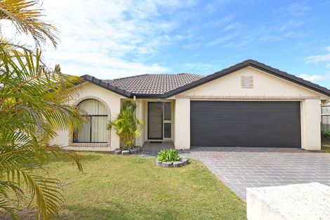 Property photo of 18 Bayridge Heights Drive Nikenbah QLD 4655