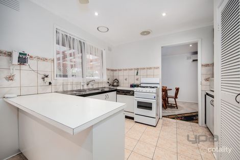 Property photo of 4 Nyanda Close Keilor Downs VIC 3038
