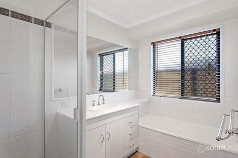 Property photo of 6 Patron Crescent Glenvale QLD 4350