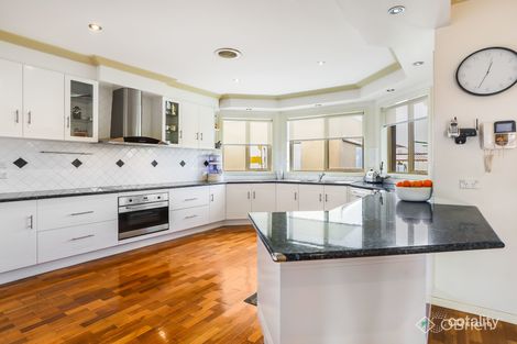 Property photo of 19 Tudor Rose Crescent Sydenham VIC 3037