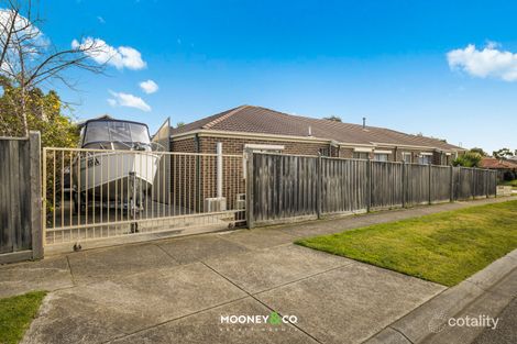 Property photo of 1 Durnoch Place Cranbourne VIC 3977