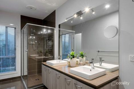 Property photo of 14 Lindeman Circuit Pimpama QLD 4209