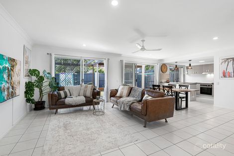 Property photo of 5/29 Lachlan Drive Wakerley QLD 4154