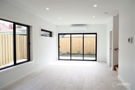 Property photo of 5/6 McComas Street Reservoir VIC 3073