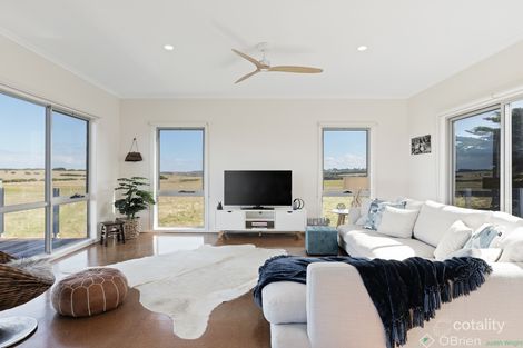 Property photo of 2 The Esplanade Sunderland Bay VIC 3922
