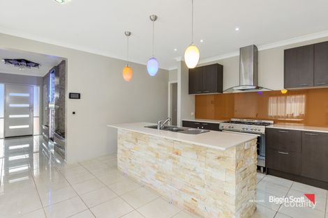 Property photo of 16 Rowena Court Derrimut VIC 3026