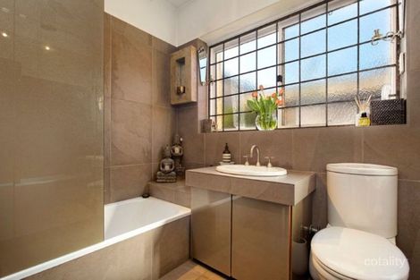Property photo of 2/381 Danks Street Middle Park VIC 3206