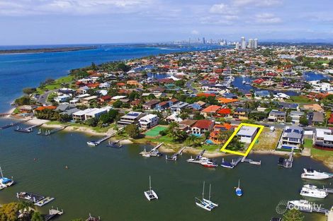 27 Howard St, Runaway Bay, QLD 4216