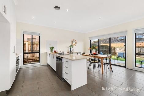Property photo of 286 The Lakes Boulevard South Morang VIC 3752