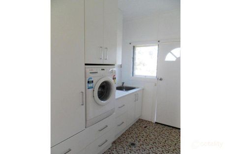 Property photo of 7 Henschke Avenue San Isidore NSW 2650