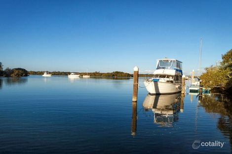 33 Coolabah Cl, Tea Gardens, NSW 2324