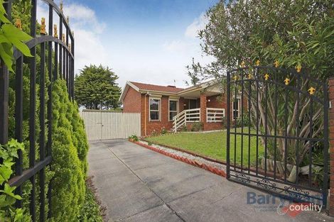 356 James Cook Dr, Endeavour Hills, VIC 3802