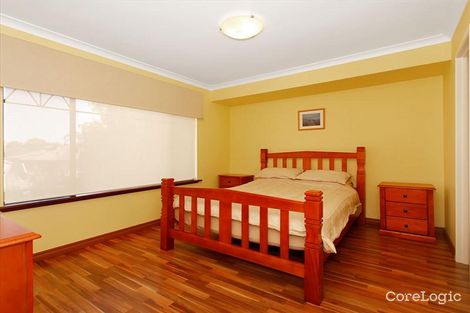 Property photo of 11 Seabrook Place Success WA 6164