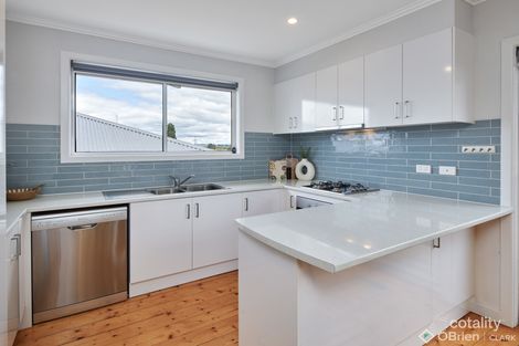 Property photo of 52 Albert Road Drouin VIC 3818