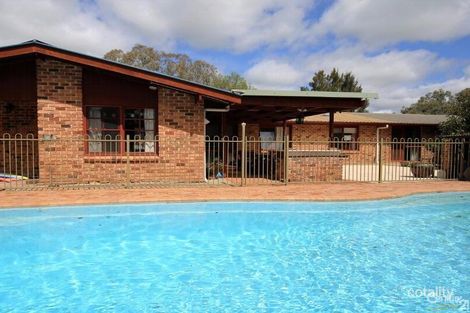 Property photo of 14 Strathmore Drive Forest Grove NSW 2795