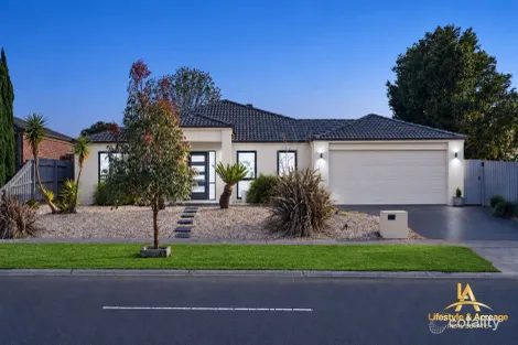 53 Brookland Greens Bvd, Cranbourne, VIC 3977