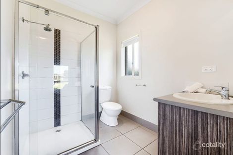 Property photo of 5 Cann Court Pakenham VIC 3810