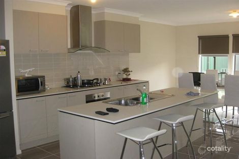 Property photo of 63 Thoresby Circuit Craigieburn VIC 3064