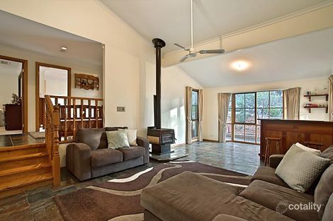 Property photo of 25B Carnon Street Greensborough VIC 3088
