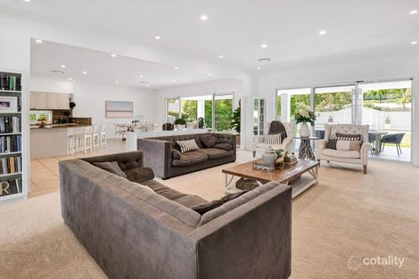 Property photo of 10 Hermitage Close Ashmore QLD 4214