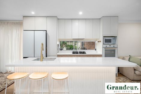 Property photo of 18 Bo Tree Place Prestons NSW 2170