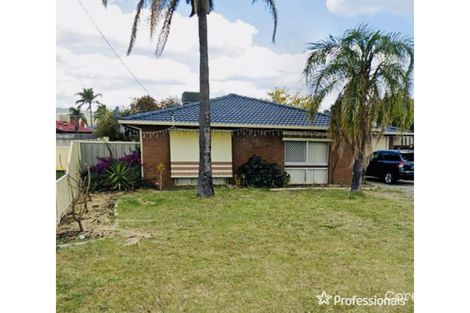 Property photo of 44 Mallee Way Forrestfield WA 6058