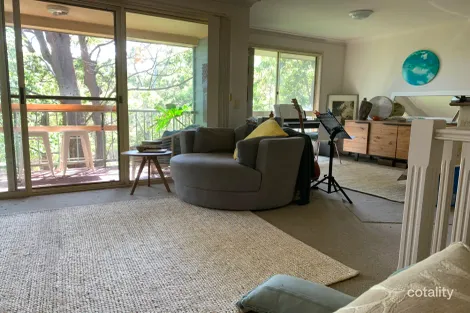 Property photo of 31 Simpsons Road Elanora QLD 4221