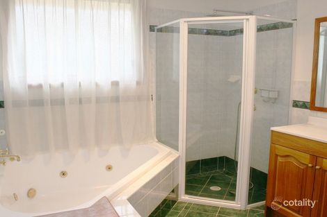 Property photo of 5 Barnsley Place Menai NSW 2234