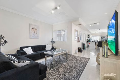 Property photo of 4/50 Waterloo Road Greenacre NSW 2190