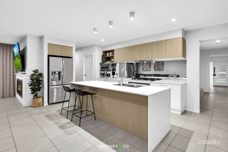 Property photo of 6 Redwood Court Junction Village VIC 3977