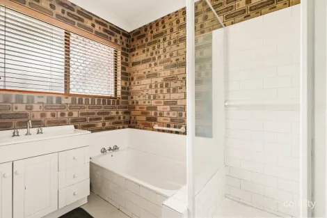 Property photo of 8 Kimba Street Chapel Hill QLD 4069