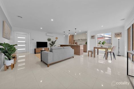 Property photo of 13 Sandstone Circuit Carrum Downs VIC 3201