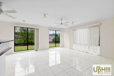 Property photo of 2 Miralie Way Cranbourne West VIC 3977