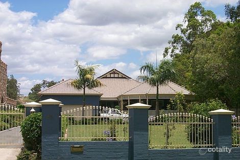 Property photo of 80 Botticelli Street Fig Tree Pocket QLD 4069