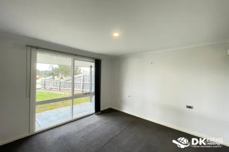 Property photo of 14 Aldergate Crescent Kings Park VIC 3021