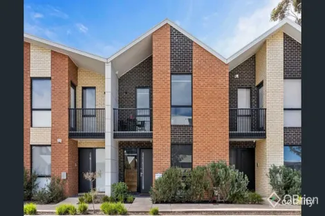 Property photo of 25 Havenlea Lane Cairnlea VIC 3023