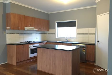 Property photo of 7 Gellibrand Court Berwick VIC 3806