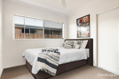 Property photo of 4 Arundel Springs Avenue Arundel QLD 4214