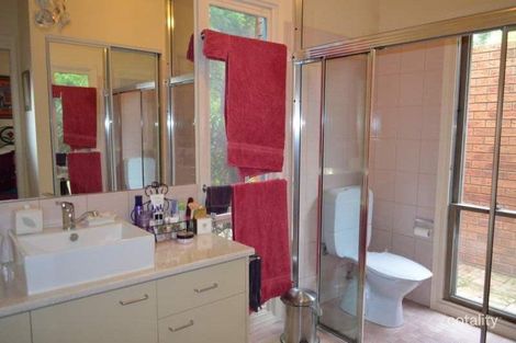 Property photo of 5 Brian Court Grahamvale VIC 3631