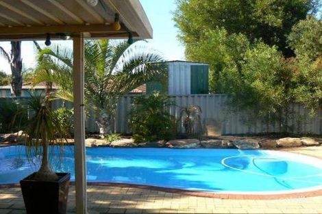 Property photo of 9 Beebin Place Yangebup WA 6164
