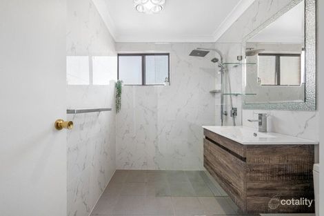 Property photo of 1/5 Amaranthus Place Macquarie Fields NSW 2564
