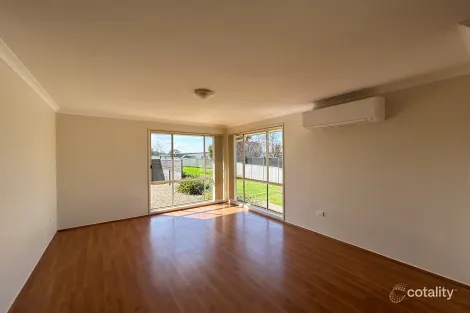 Property photo of 1 Hayden Place Young NSW 2594