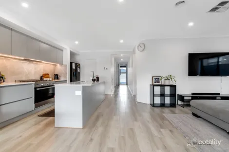 Property photo of 36 Feathertop Avenue Weir Views VIC 3338