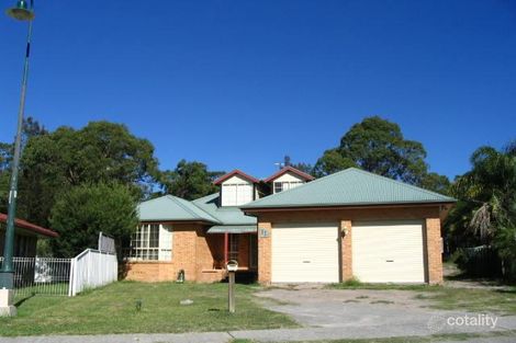 12 Derwent Cres, Lakelands, NSW 2282