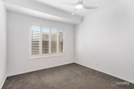 Property photo of 71 Cabana Boulevard Benowa QLD 4217