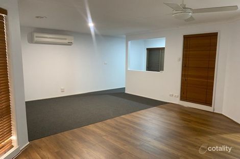 Property photo of 20 Masters Circuit Roxburgh Park VIC 3064